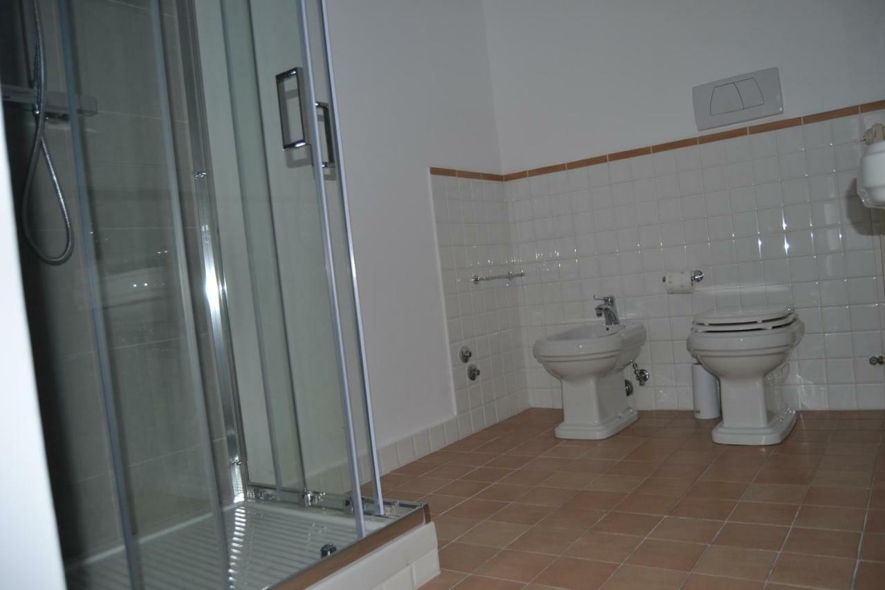 מלון Monte San Giusto Palazzo Roberti מראה חיצוני תמונה