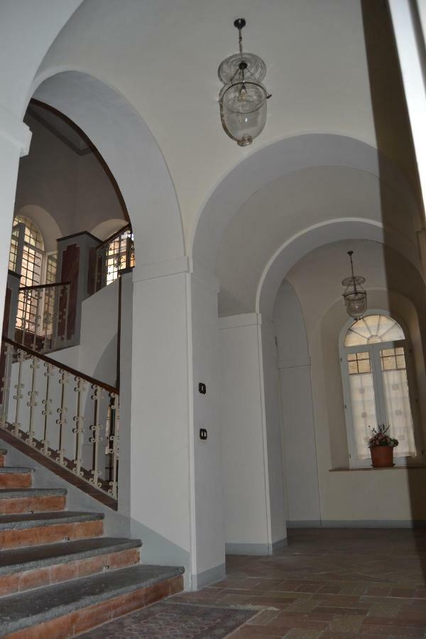 מלון Monte San Giusto Palazzo Roberti מראה חיצוני תמונה