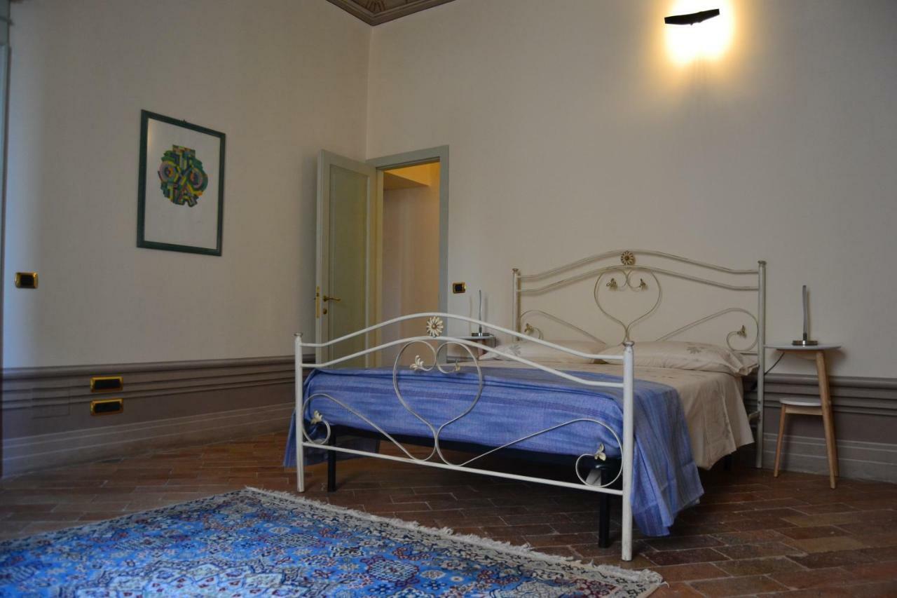 מלון Monte San Giusto Palazzo Roberti מראה חיצוני תמונה